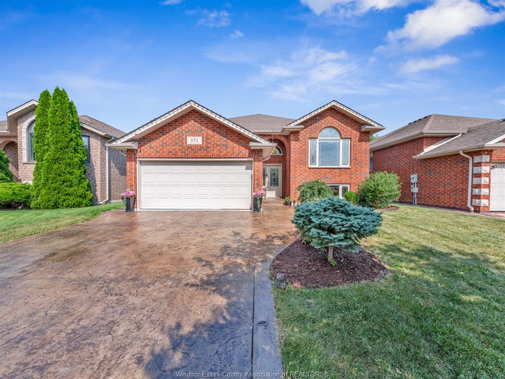 952-banwell-windsor-ontario-26018498