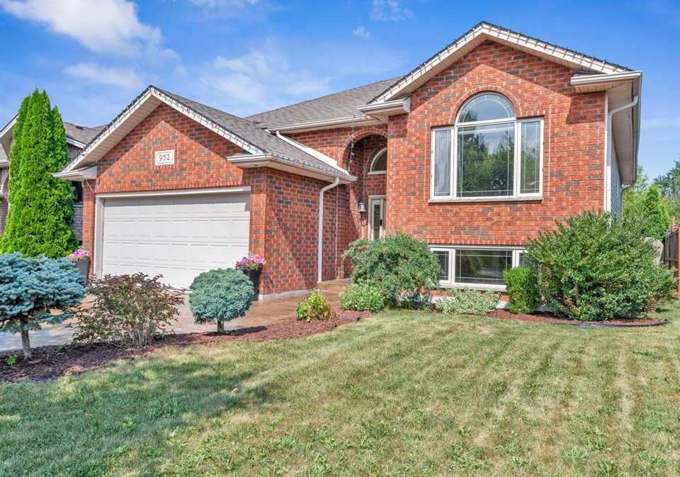 952-banwell-windsor-ontario-26018498