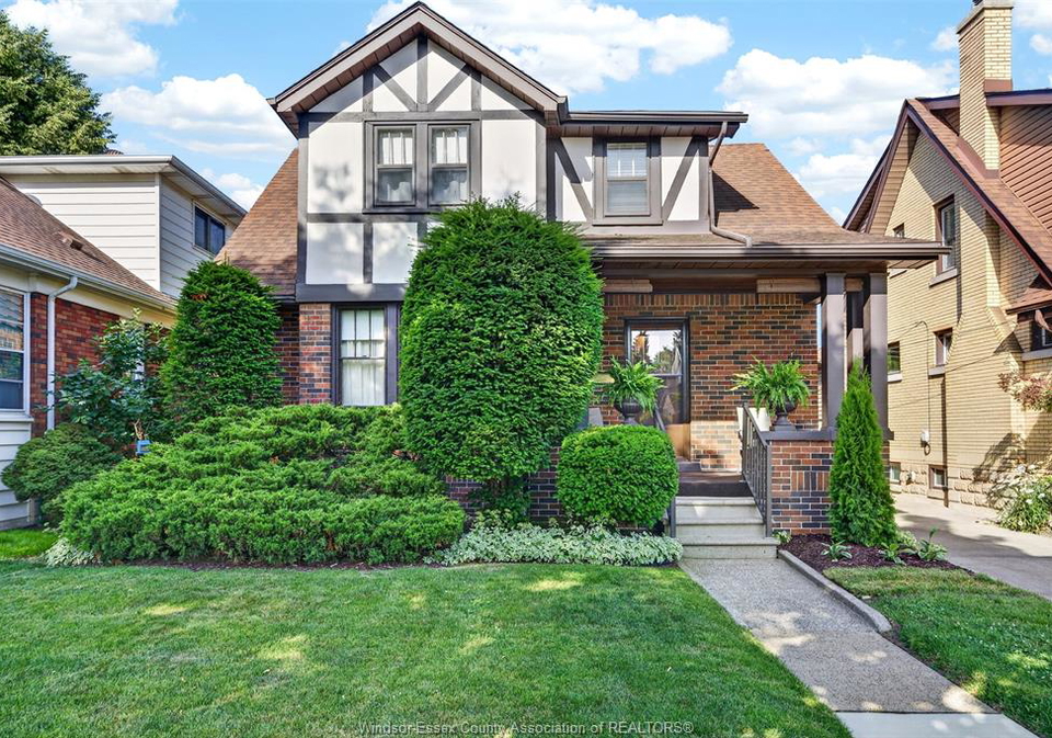 2333-chilver-windsor-ontario-26018500