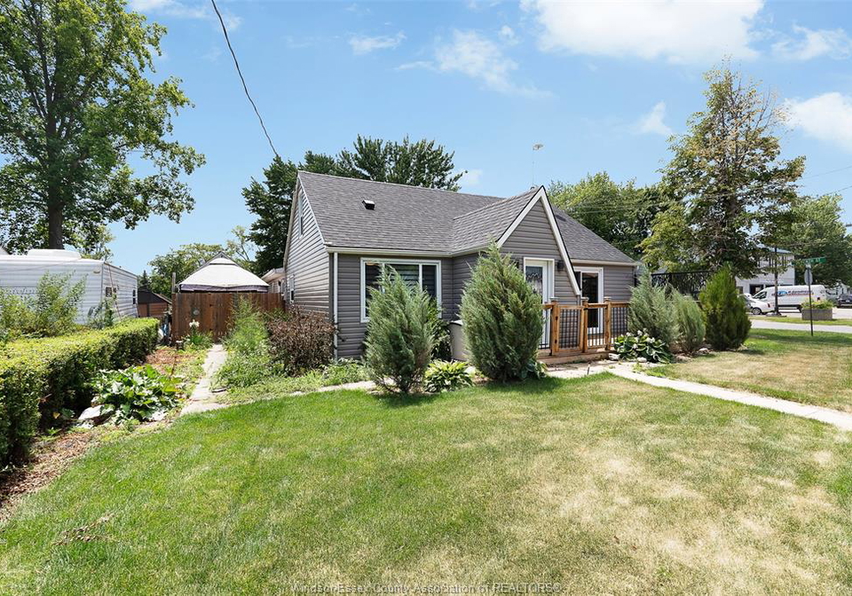 430-broadway-street-belle-river-ontario-26018513