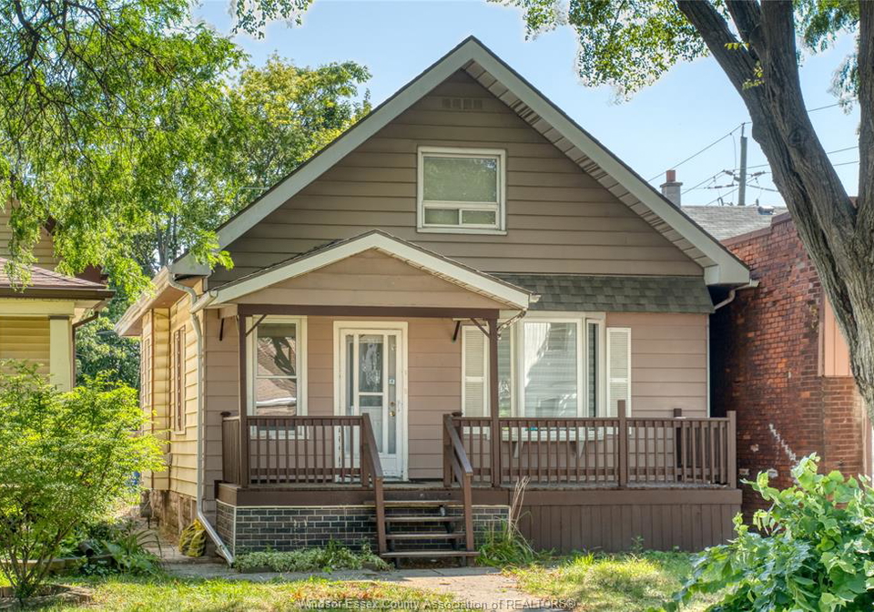 1488-lincoln-windsor-ontario-26018521
