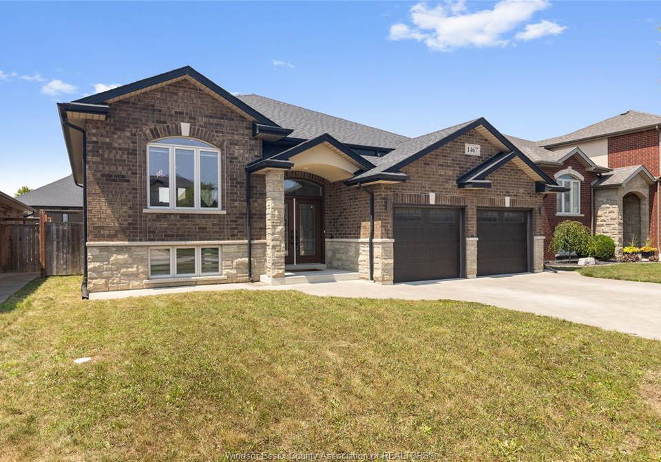 1467-inverness-windsor-ontario-26018523