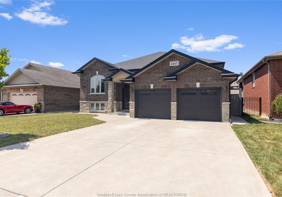 1467-inverness-windsor-ontario-26018523