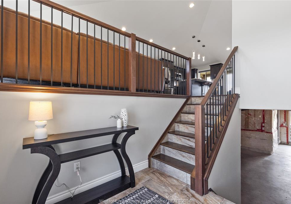 1467-inverness-windsor-ontario-26018523