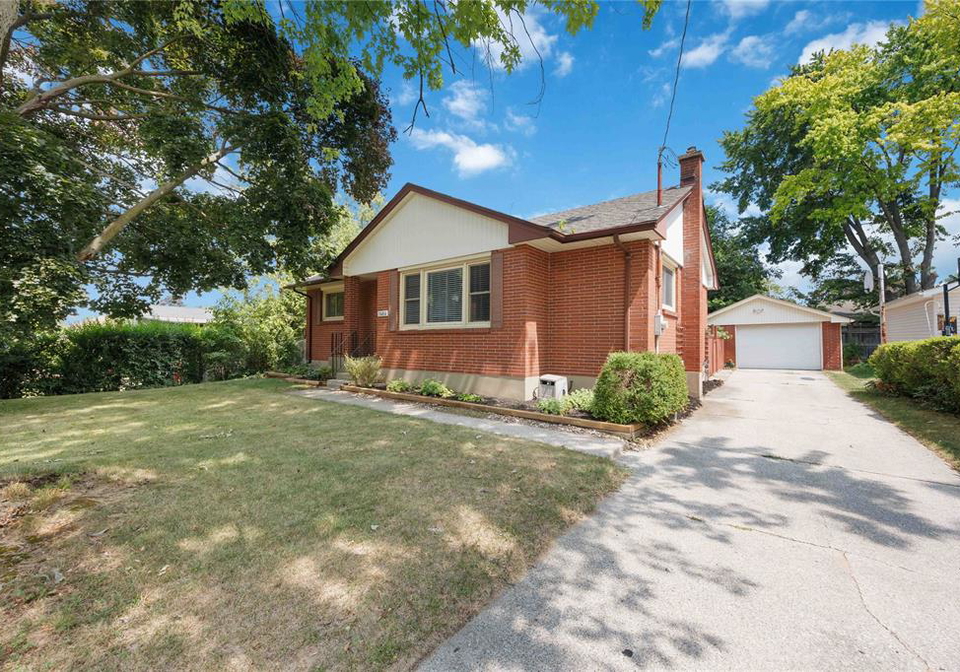 1484-hunt-street-sarnia-ontario-26018539