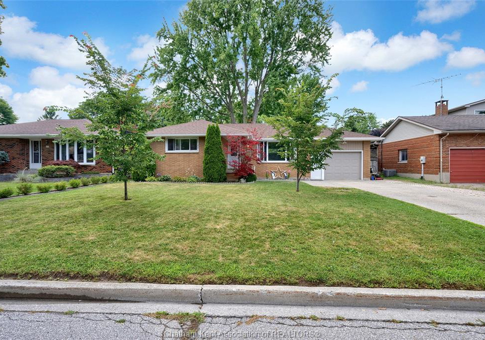 141-lancefield-place-chatham-ontario-26018546