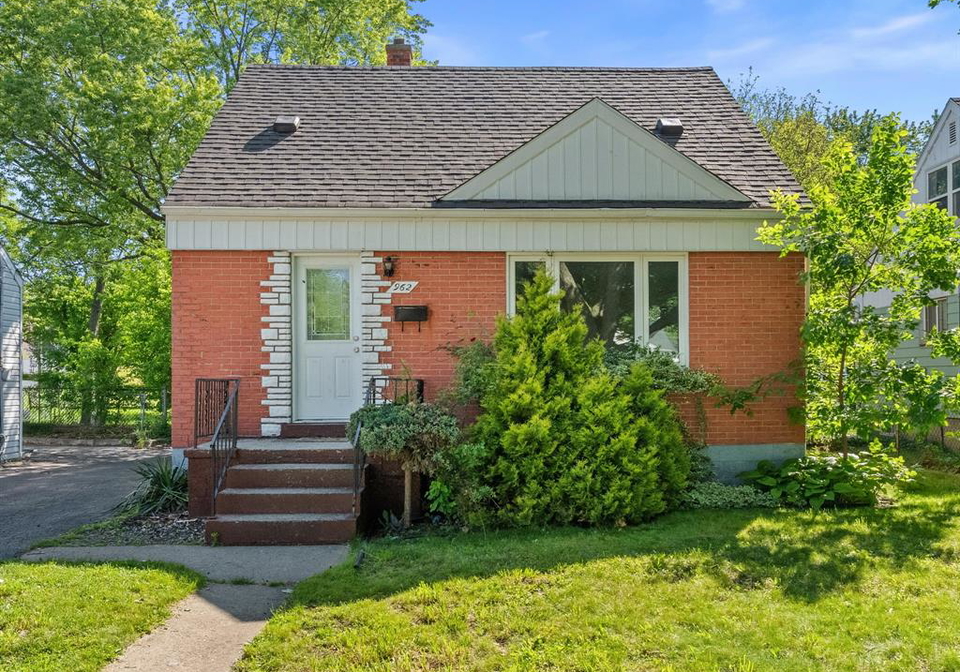 962-askin-windsor-ontario-26018560