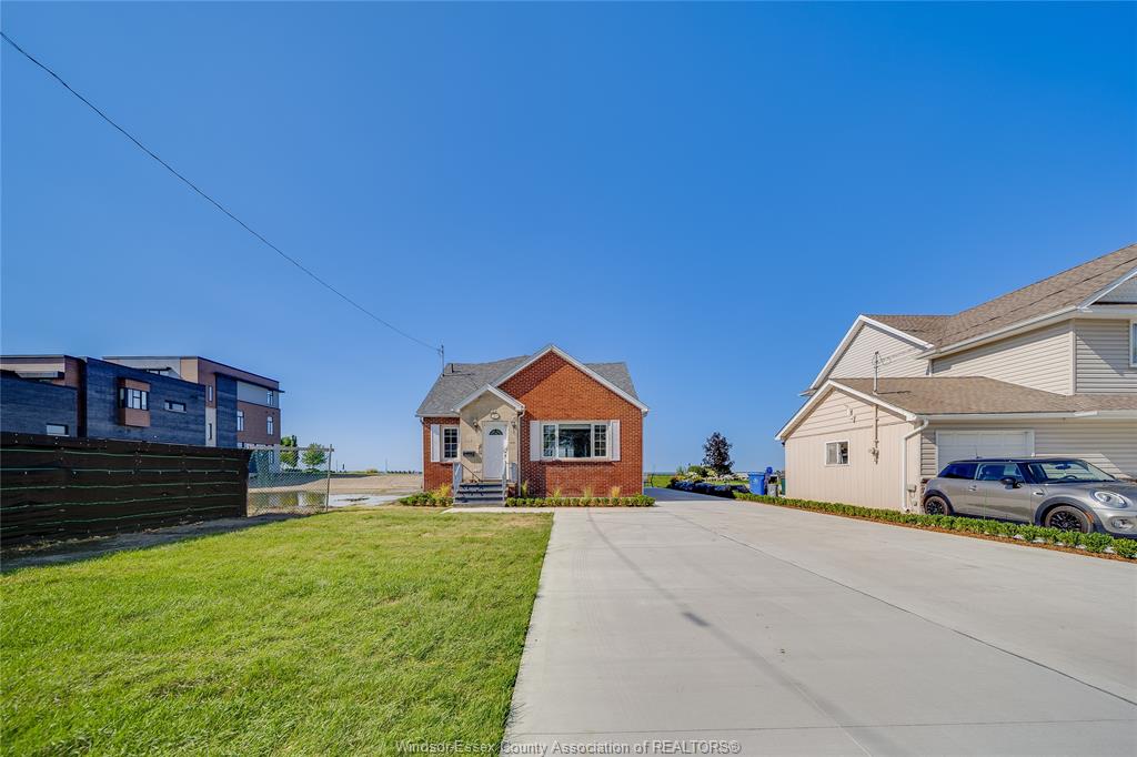 13902-riverside-drive-tecumseh-ontario-26018563