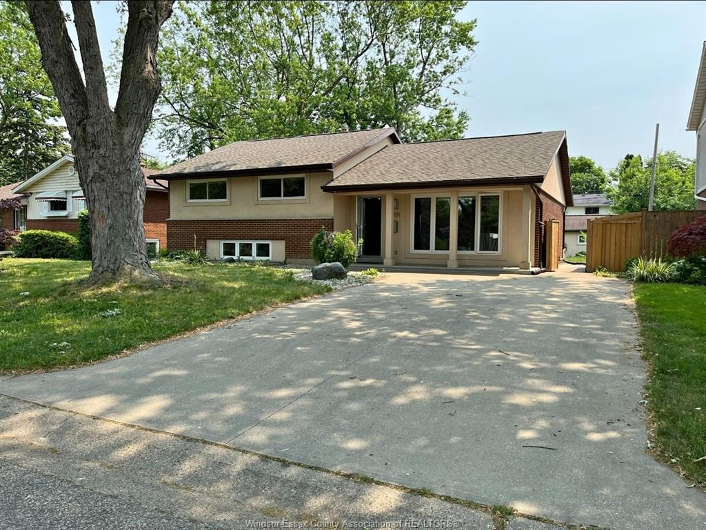 4091-churchill-drive-windsor-ontario-26018567