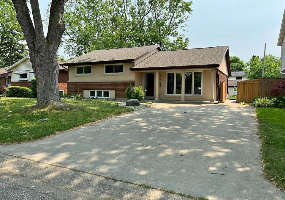 4091-churchill-drive-windsor-ontario-26018567