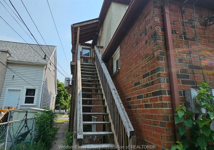 1141-howard-windsor-ontario-26018574