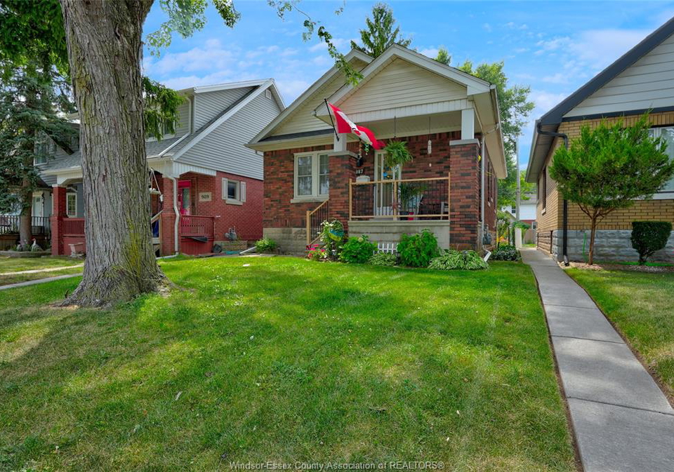 987-curry-windsor-ontario-26018576