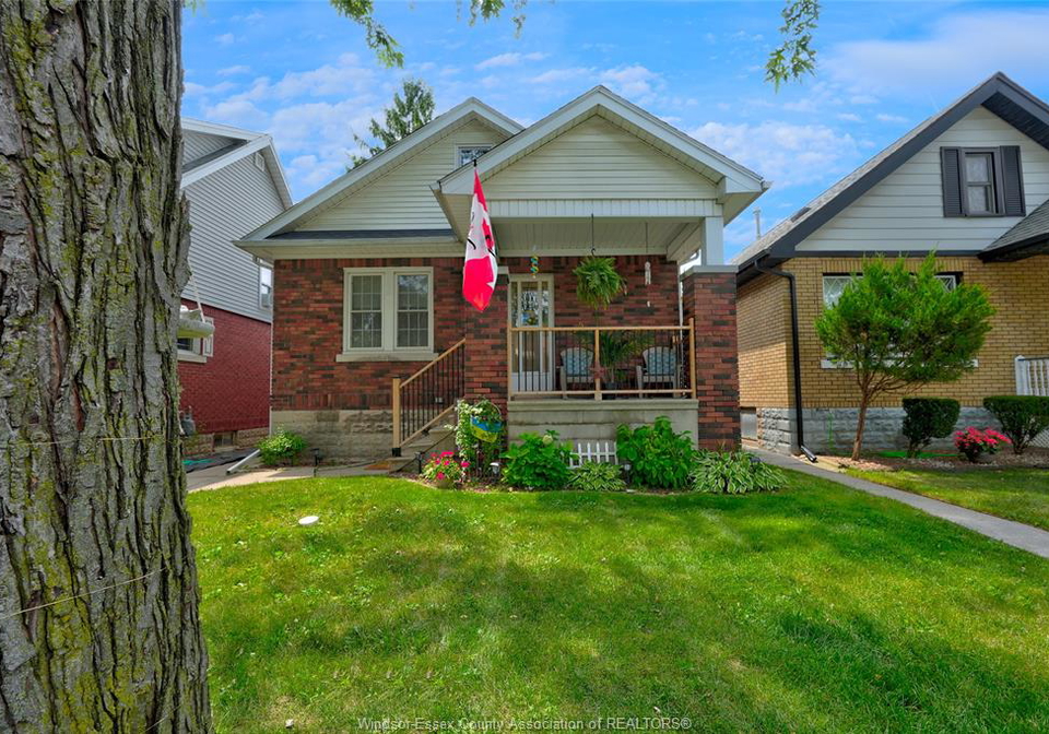 987-curry-windsor-ontario-26018576