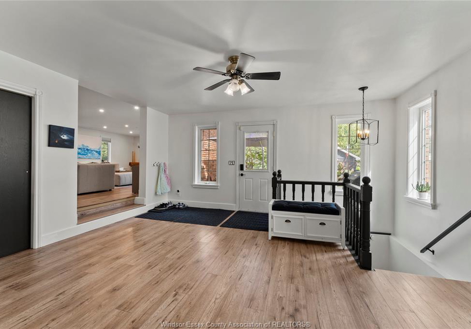4580-howard-avenue-windsor-ontario-26018596