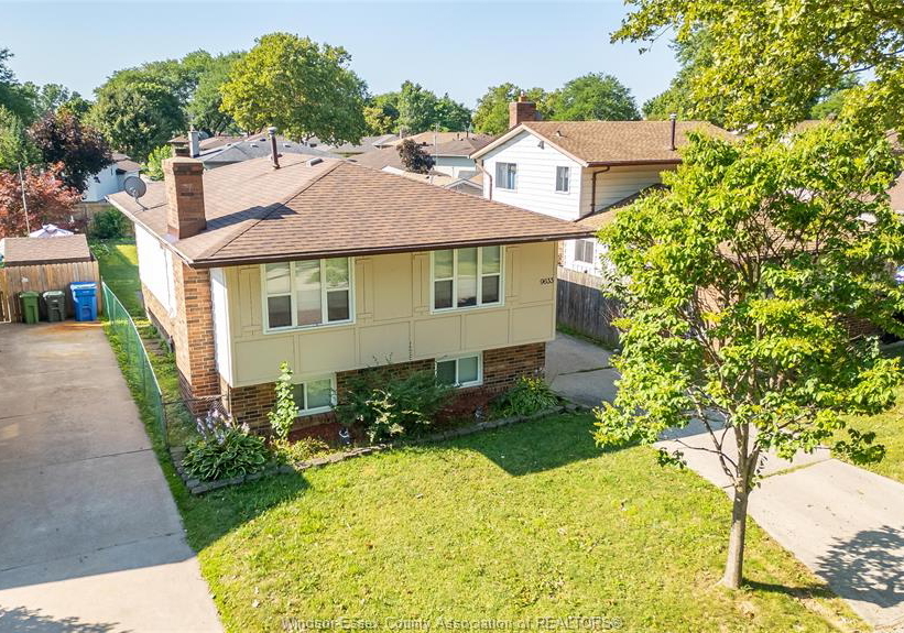 9633-avery-windsor-ontario-26018599