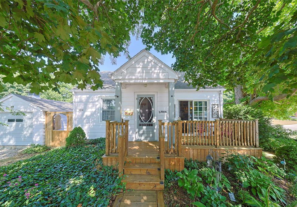 304-lorne-avenue-wallaceburg-ontario-26018608