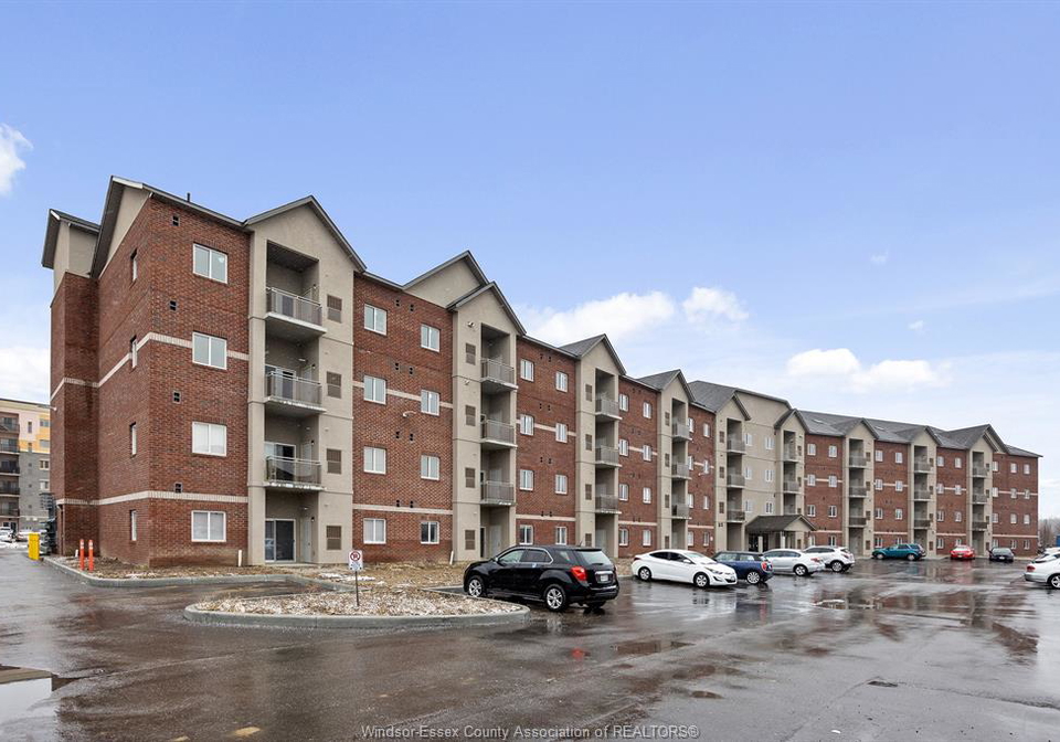 1888-westview-park-boulevard-lasalle-ontario-26018614