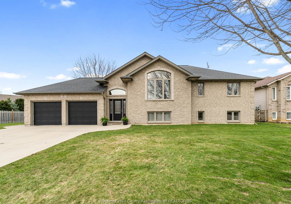 7-beniuk-court-leamington-ontario-26018618
