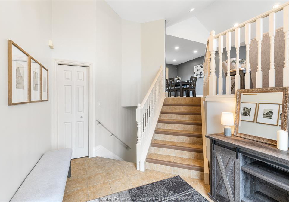 7-beniuk-court-leamington-ontario-26018618