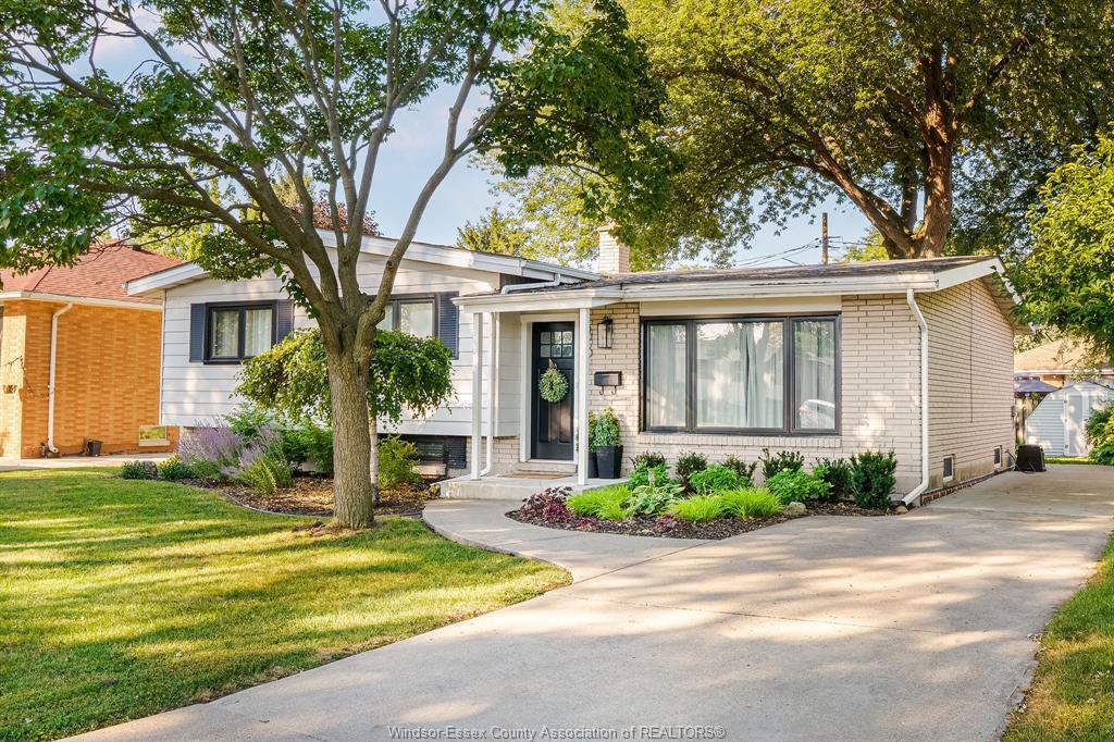 381-watson-windsor-ontario-26018626
