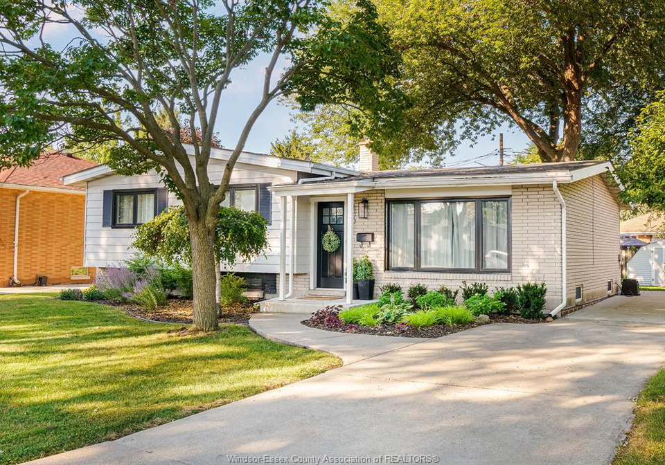 381-watson-windsor-ontario-26018626