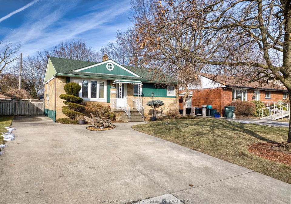 3858-hillcrest-boulevard-windsor-ontario-26018643