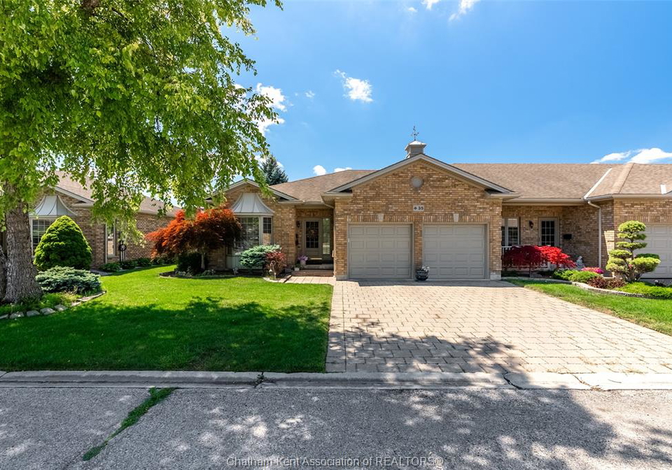35-home-place-chatham-ontario-26018645