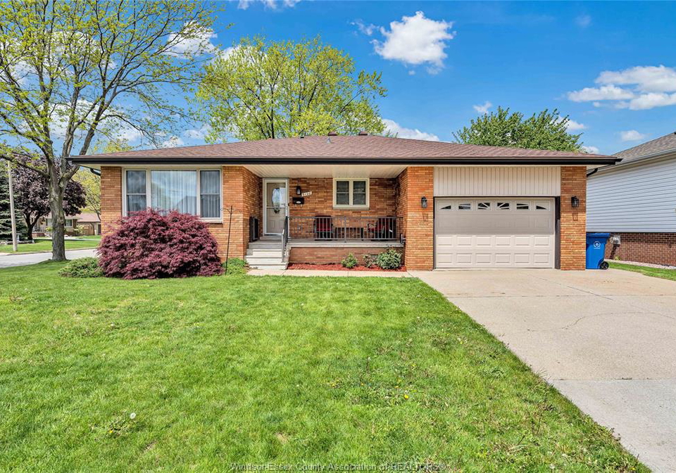 5120-iris-place-windsor-ontario-26018647