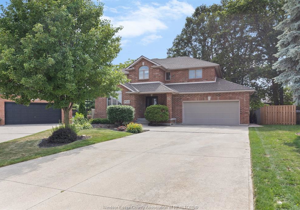 144-pheasant-run-lakeshore-ontario-26018654
