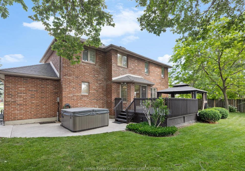 144-pheasant-run-lakeshore-ontario-26018654
