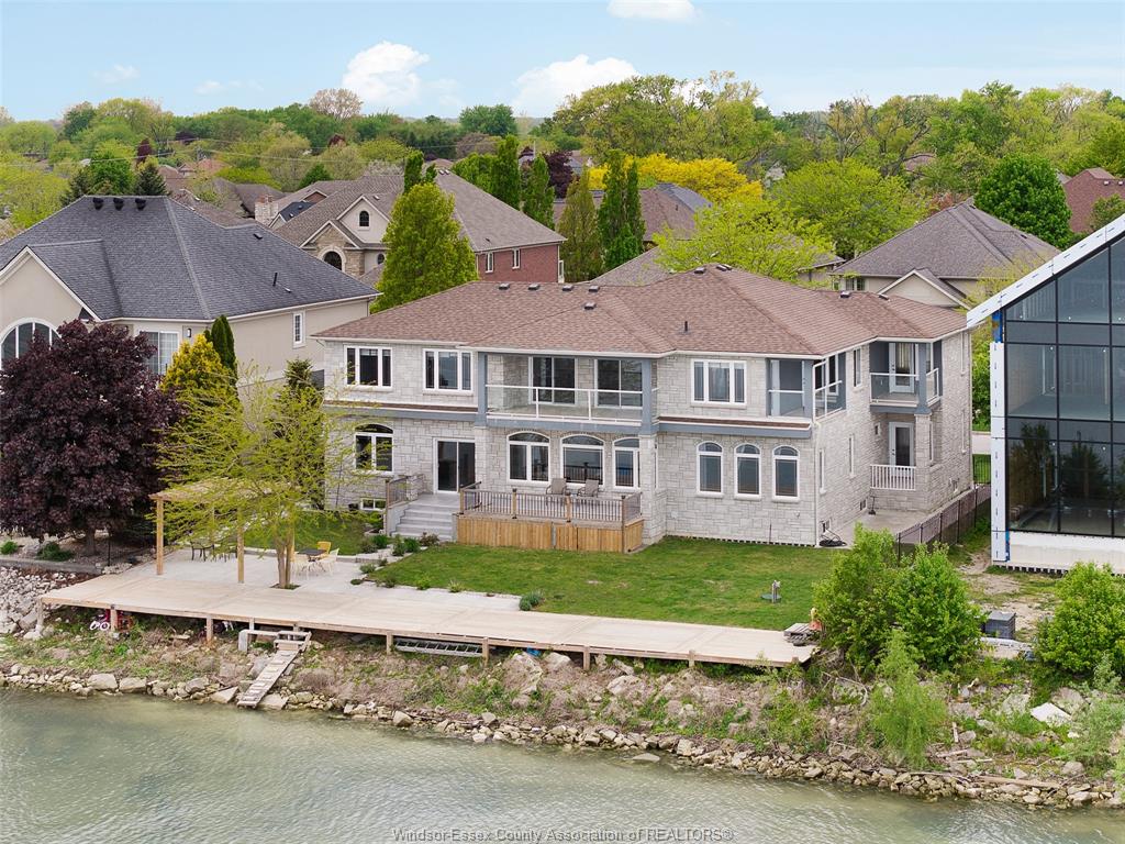 300-shoreview-circle-windsor-ontario-26018658