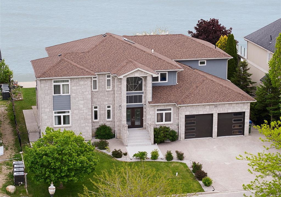 300-shoreview-circle-windsor-ontario-26018658
