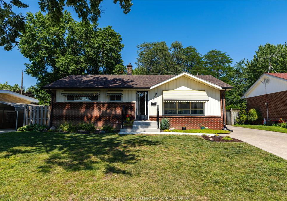 3640-charlevoix-avenue-windsor-ontario-26018659