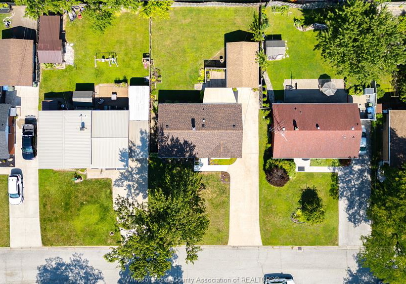3640-charlevoix-avenue-windsor-ontario-26018659