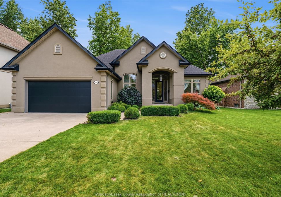 580-superior-lasalle-ontario-26018667