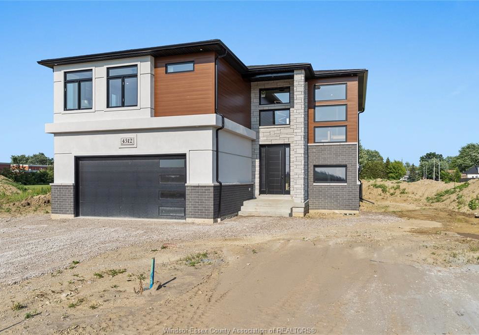 2572-mayfair-avenue-south-lasalle-ontario-26018669