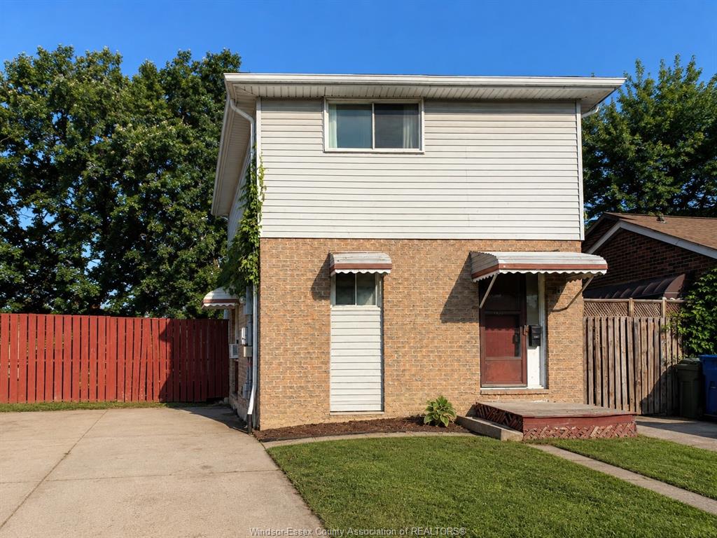 1110-abbey-court-windsor-ontario-26018672