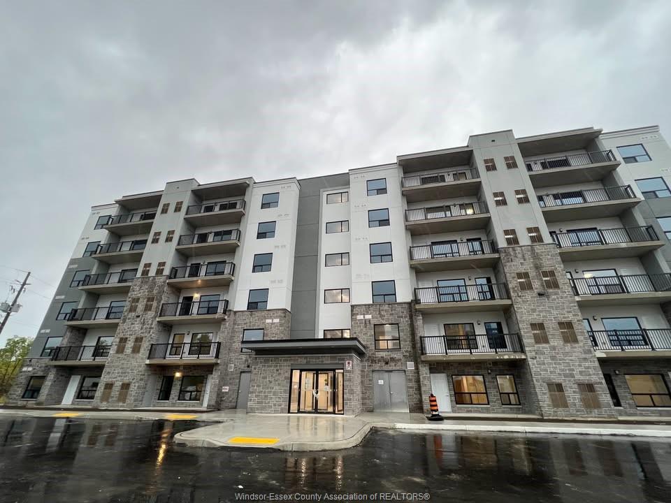 3340-stella-crescent-windsor-ontario-26018673