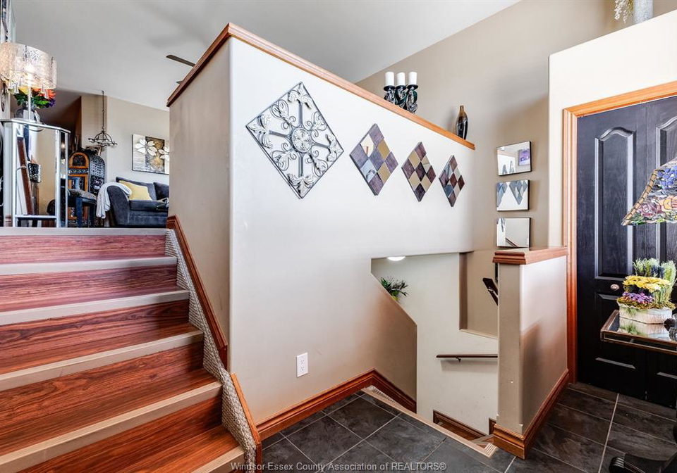 420-marla-crescent-lakeshore-ontario-26018676