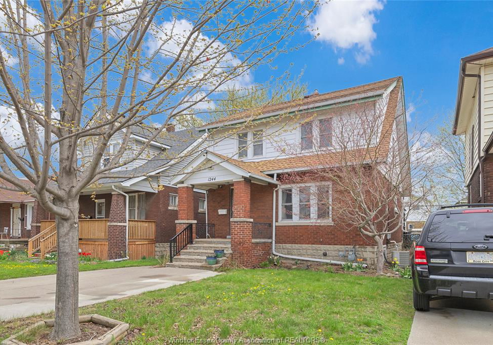 1244-marentette-windsor-ontario-26018687