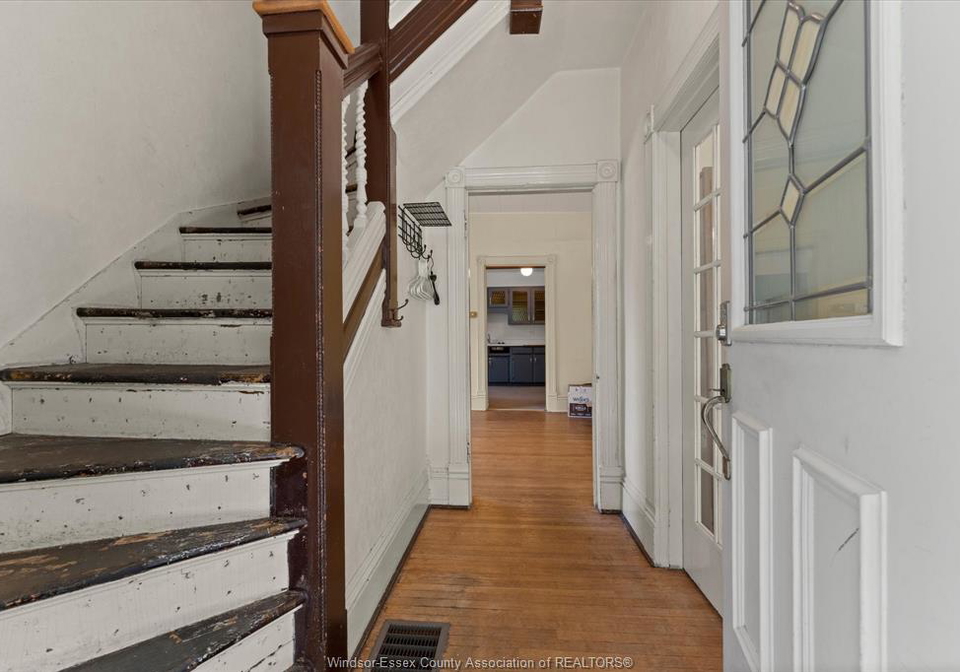 5-carlyle-tilbury-ontario-26018692