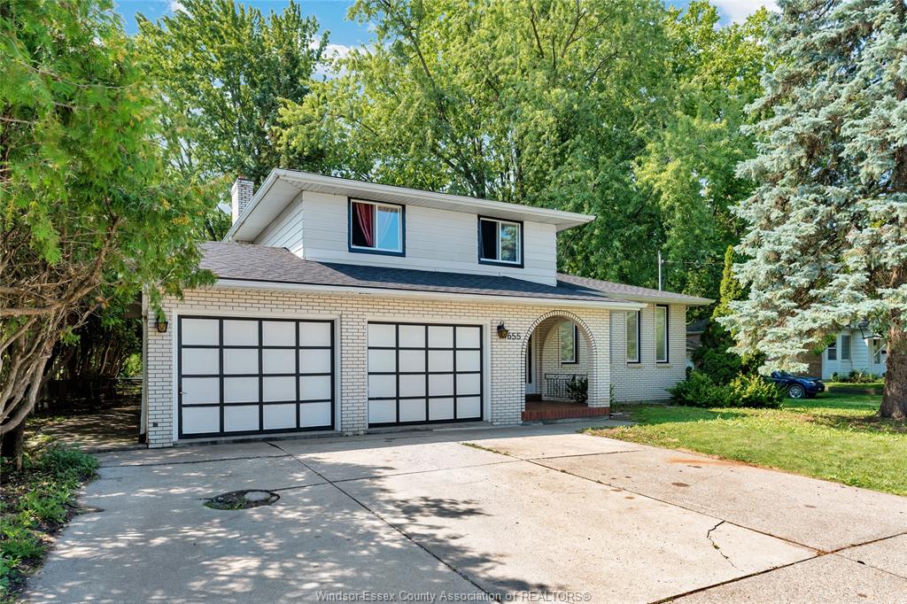 655-roseland-drive-south-windsor-ontario-26018698