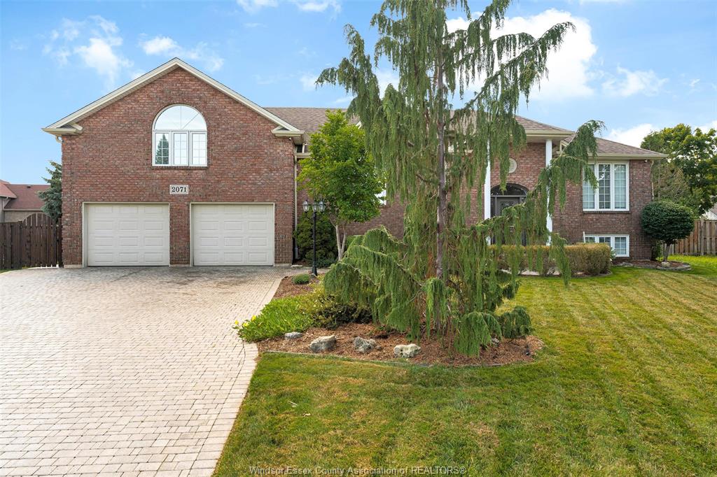 2071-eugeni-tecumseh-ontario-26018714