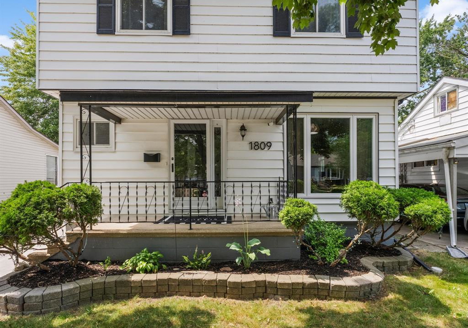 1809-westcott-windsor-ontario-26018722