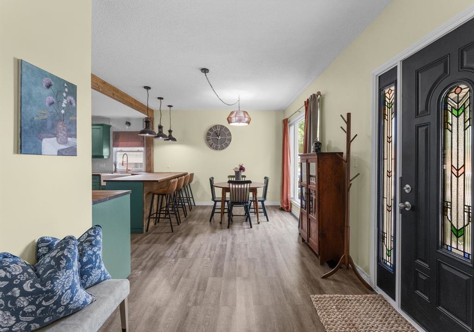 1809-westcott-windsor-ontario-26018722