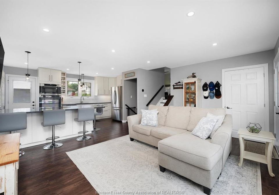 351-carling-crescent-windsor-ontario-26018726