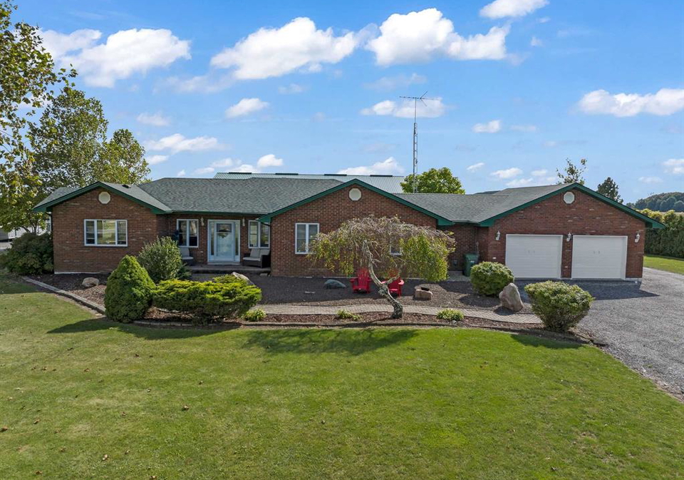 16925-lakeshore-road-303-lakeshore-ontario-26018732