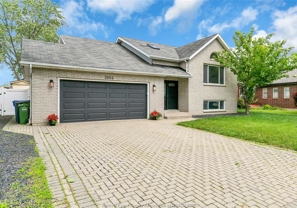 2854-mangin-crescent-windsor-ontario-26018741
