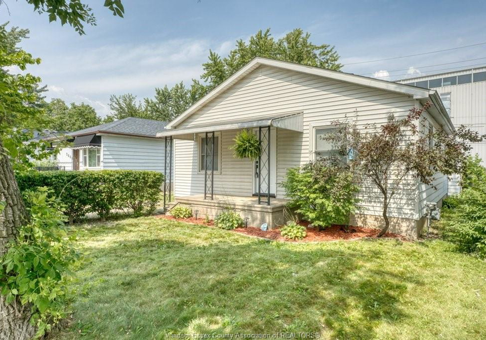 2670-meldrum-windsor-ontario-26018742