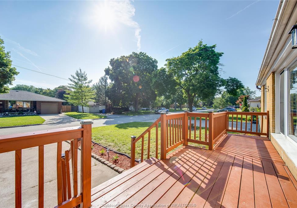 1153-harrison-windsor-ontario-26018745